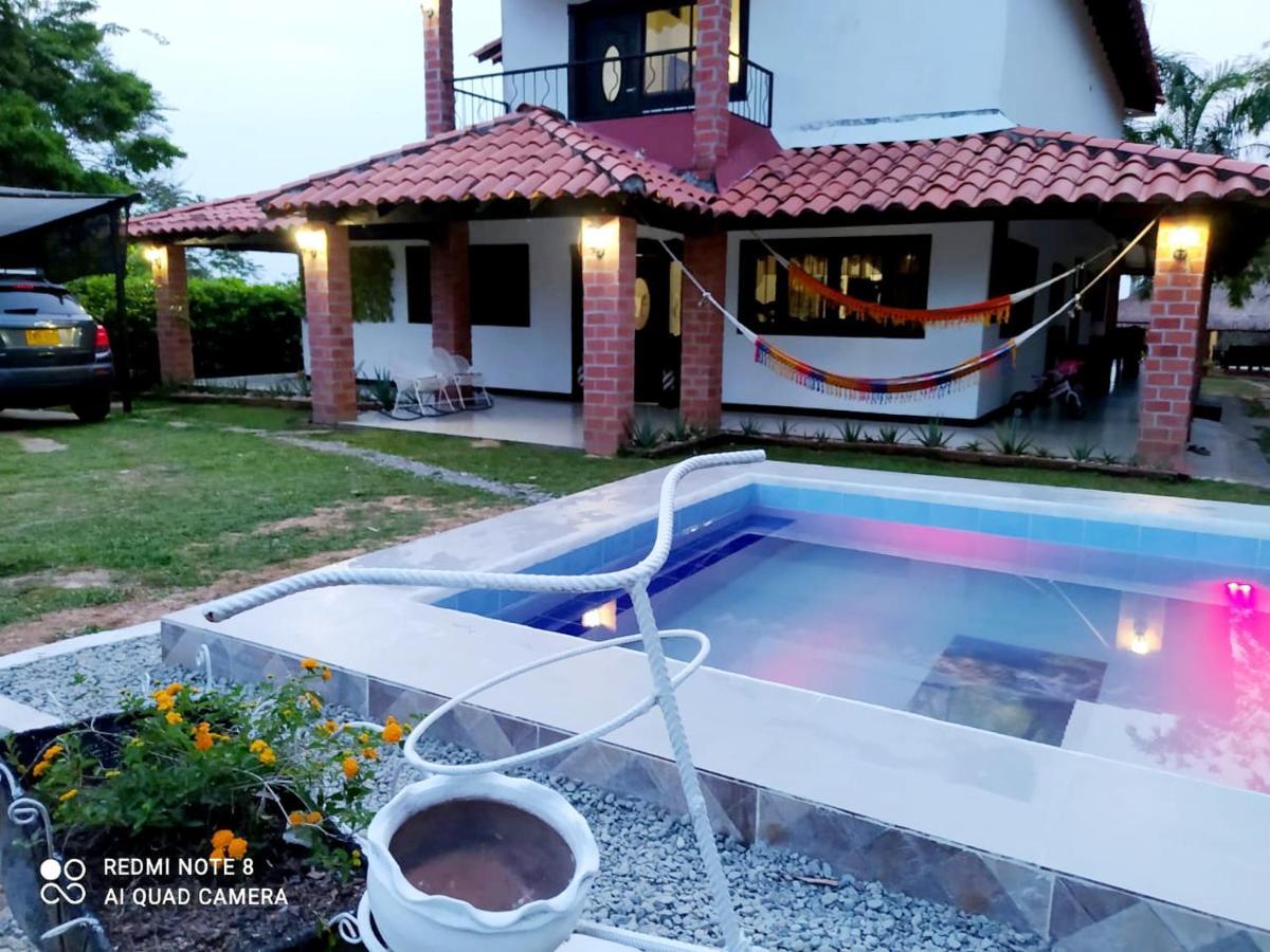 Casa Campo Emaus Caucasia Exterior photo