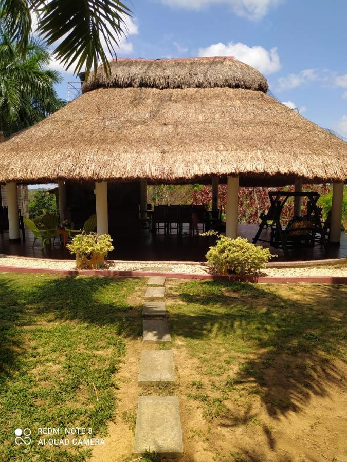 Casa Campo Emaus Caucasia Exterior photo